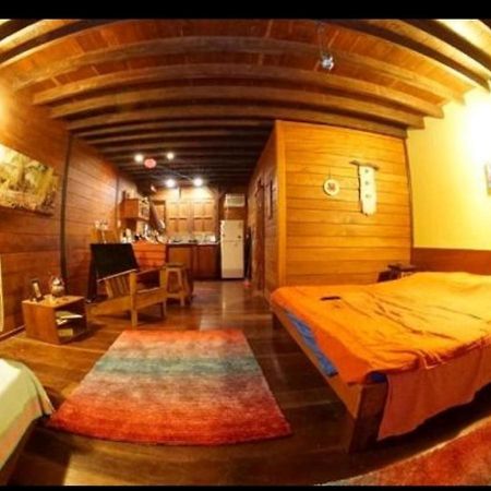 Yellow Houses Bocas โบกัสทาวน์ ภายนอก รูปภาพ